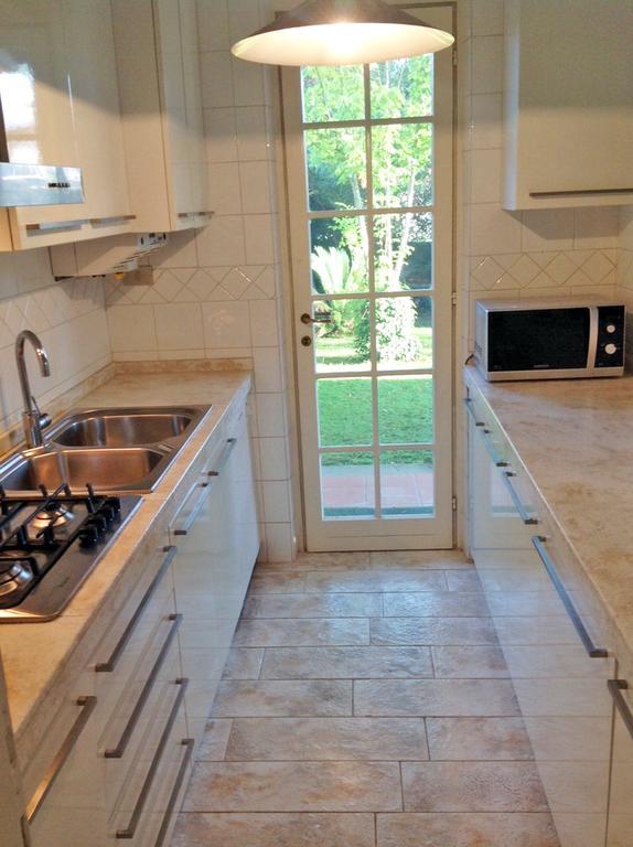 Holiday Home Villetta Cinquale Δωμάτιο φωτογραφία